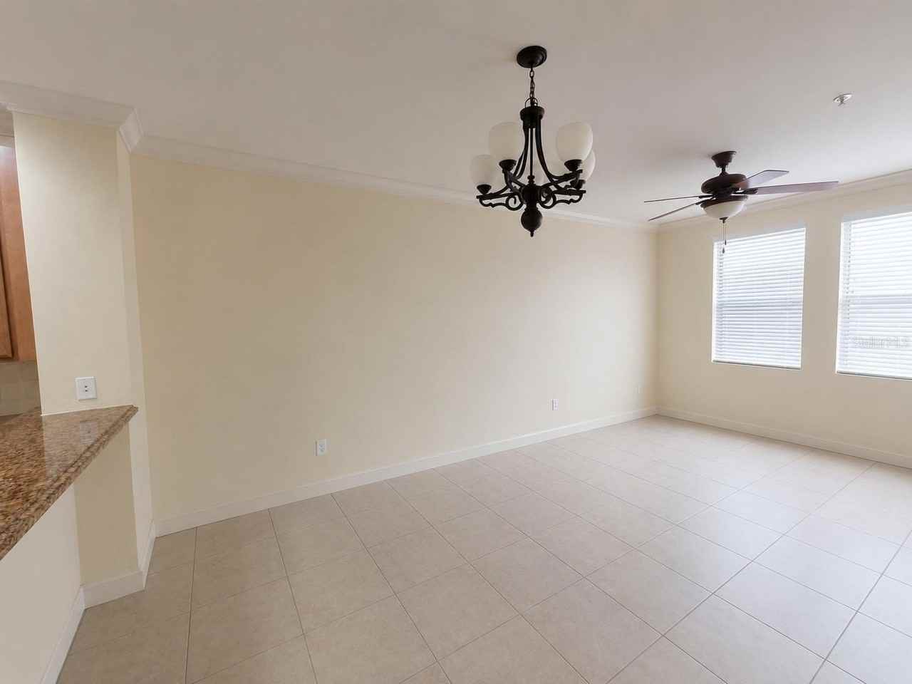 3008 Bella Vista Dr - Photo 4 of 7