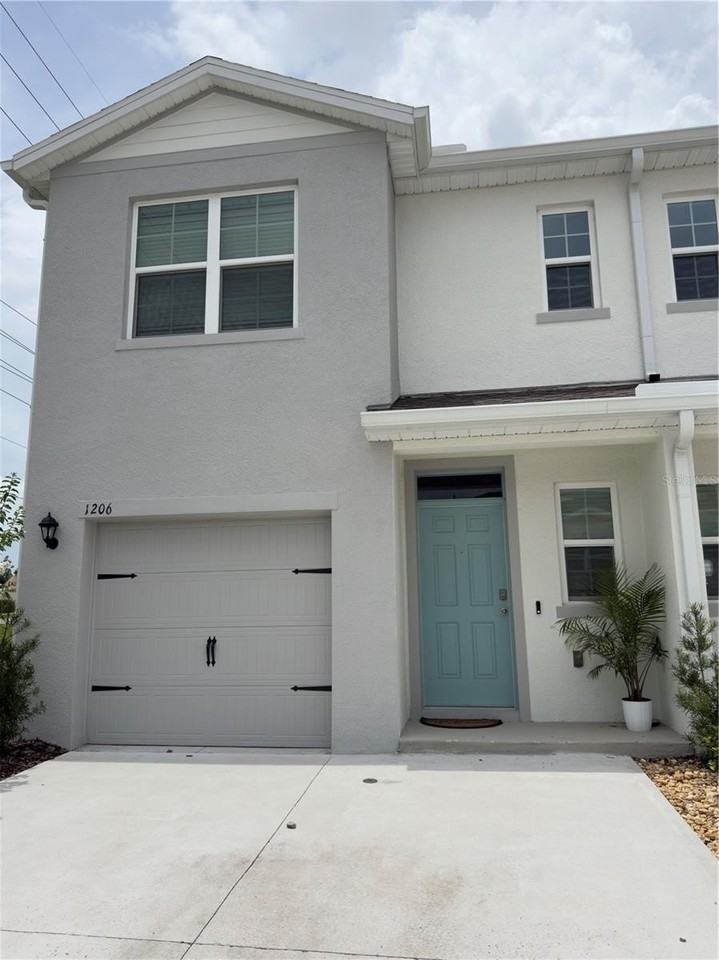 1206 Balsam Dr - Photo 2 of 21