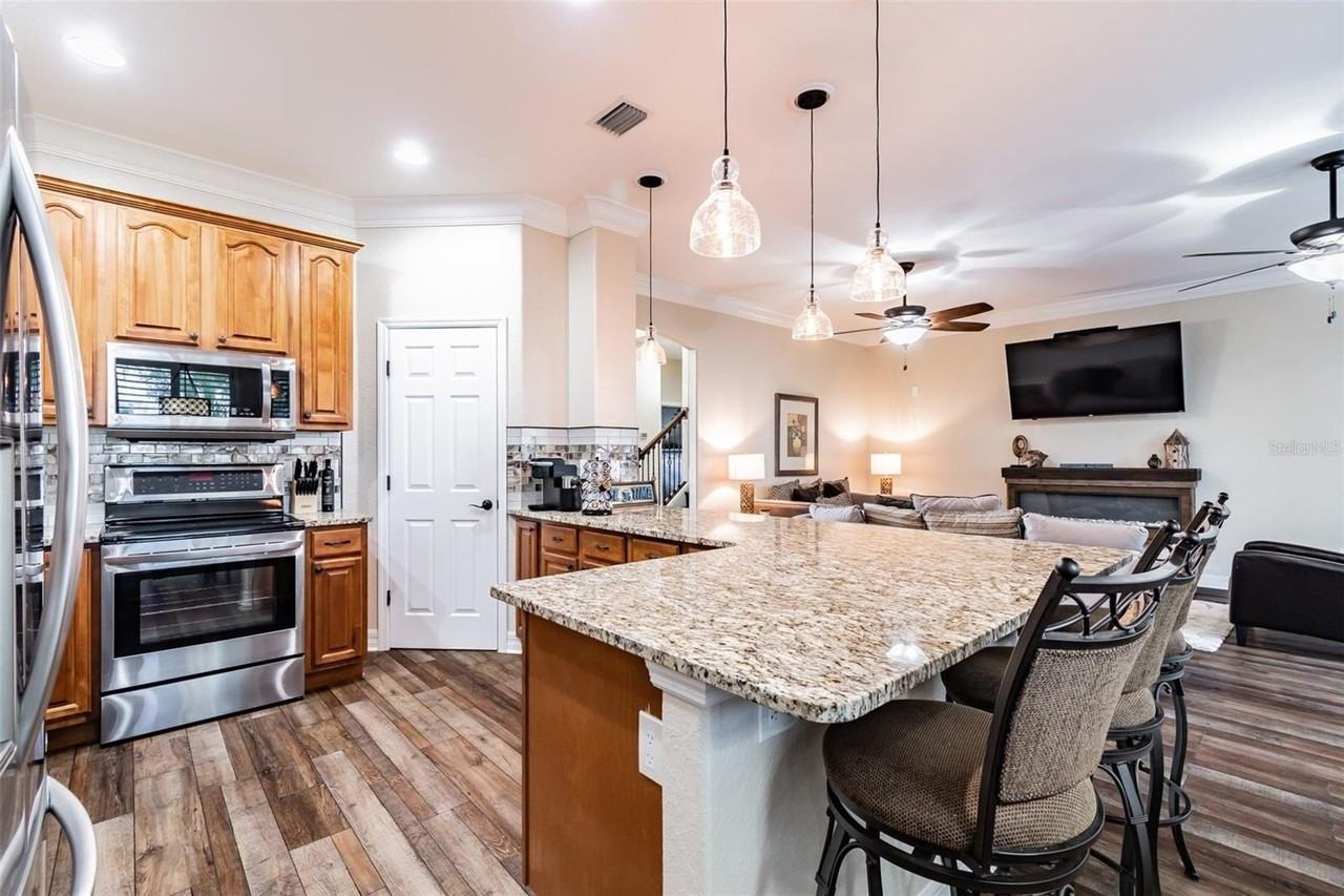539 Treviso Dr - Photo 5 of 30