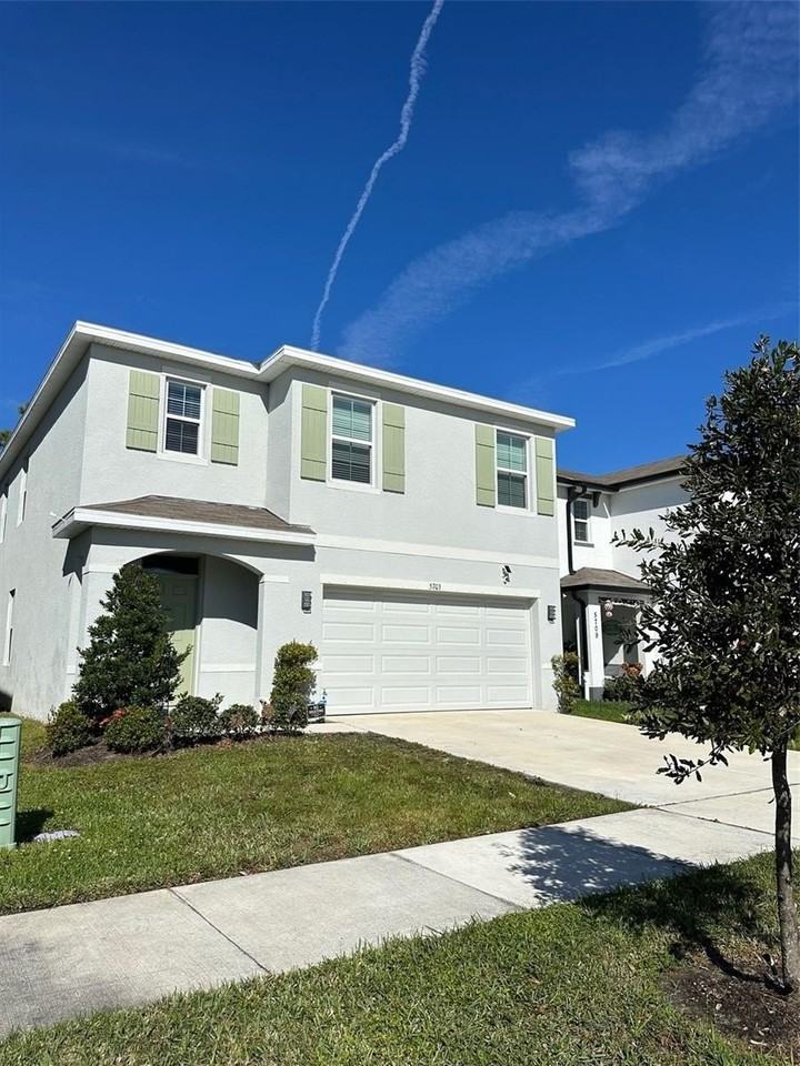 5703 Hollingworth Trl - Photo 3 of 9