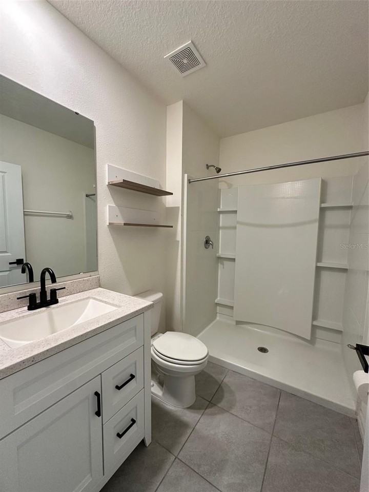5703 Hollingworth Trl - Photo 6 of 9
