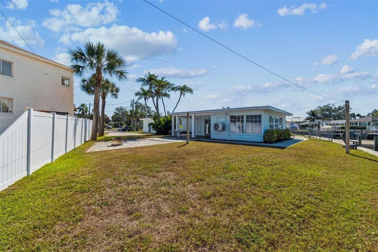 1733 Bayou Grande Blvd Ne - Photo 5 of 25