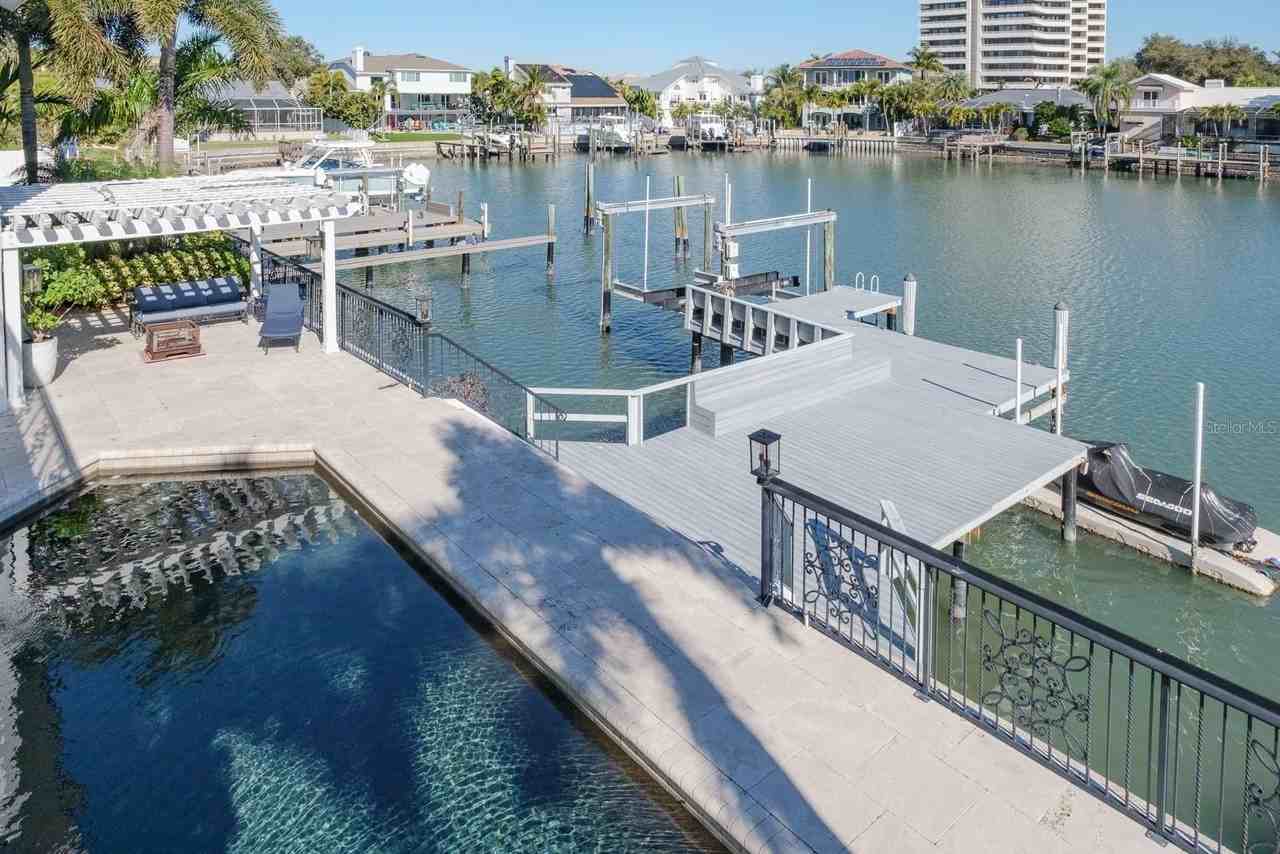 5949 Seabird Dr S - Photo 2 of 43