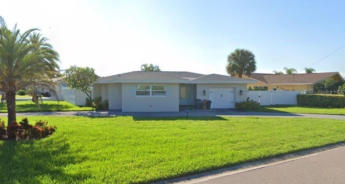 2109 Bayshore Dr
