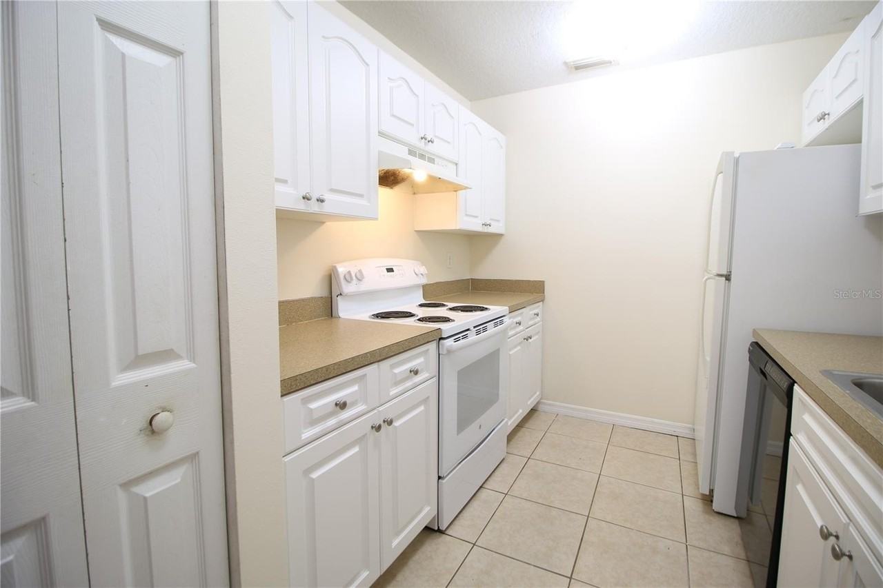 720 Newton Ave S - Photo 4 of 22