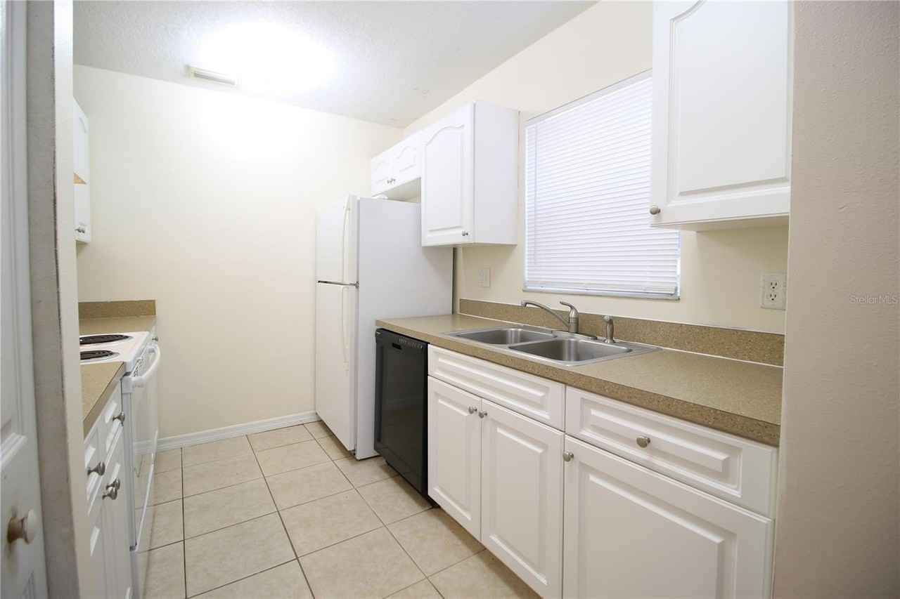 720 Newton Ave S - Photo 5 of 22