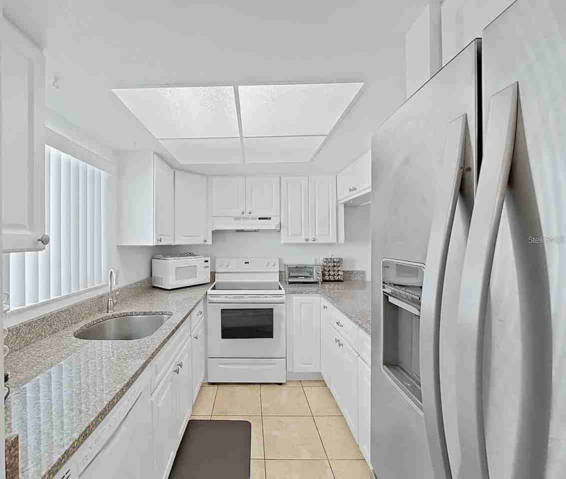 215 Valencia Blvd #213 - Photo 5 of 14