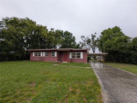 208 Oakwood Dr - Photo 1 of 1