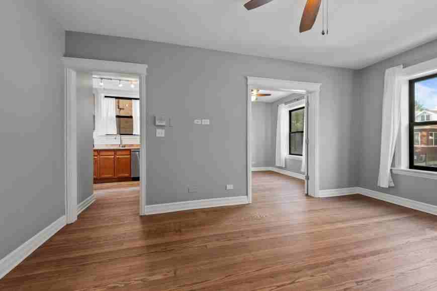 2211 W Winona St - Photo 7 of 10