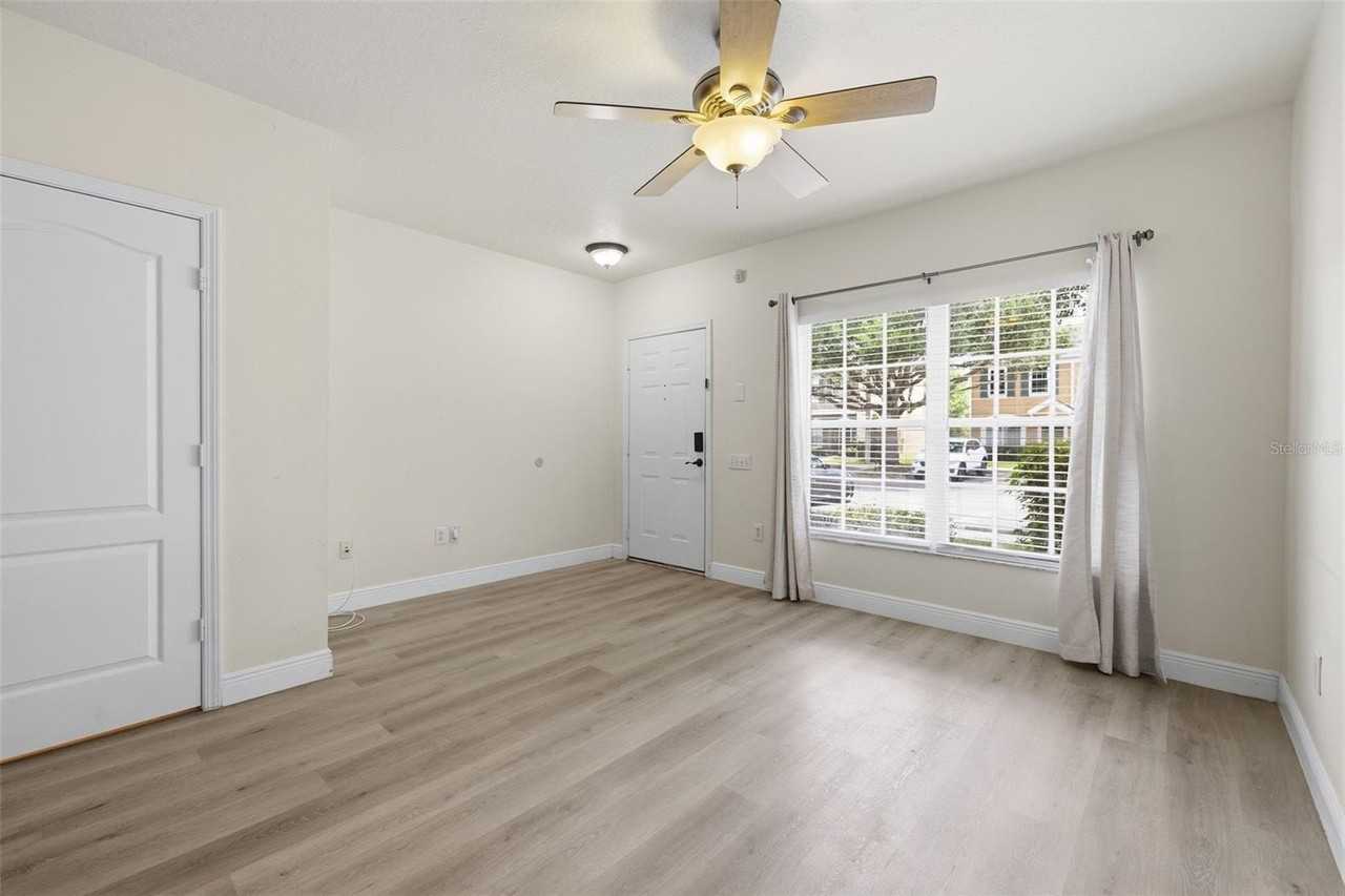 1141 Kennewick Ct - Photo 3 of 25