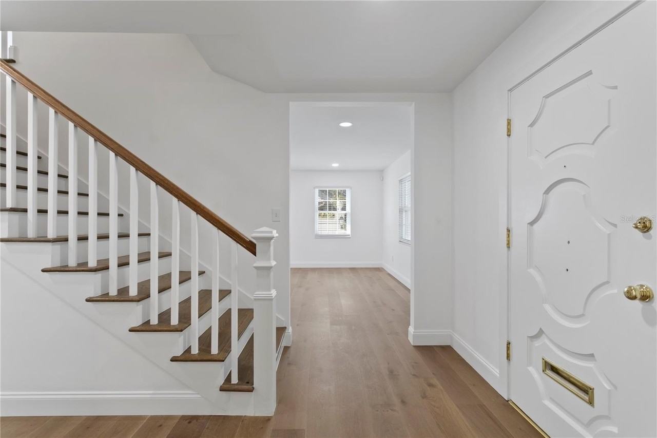 4704 W Brookwood Dr - Photo 4 of 50