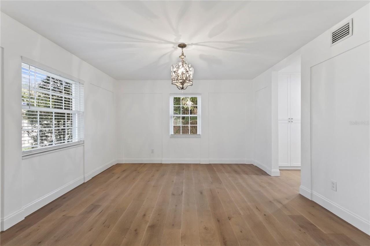 4704 W Brookwood Dr - Photo 6 of 50