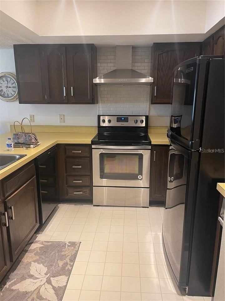 328 Mariner Dr #328 - Photo 4 of 21
