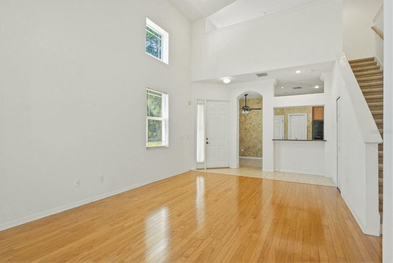1405 Ridge Ter - Photo 5 of 29