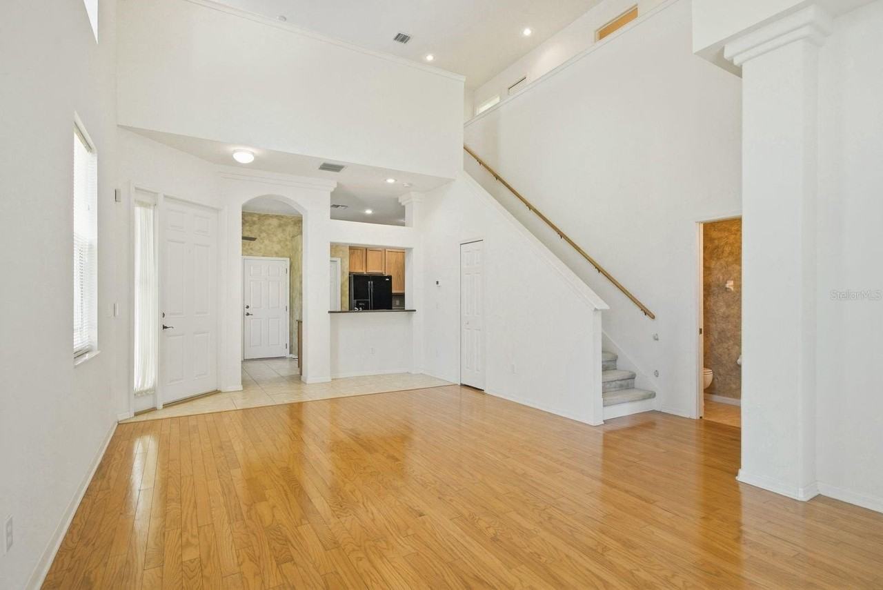 1405 Ridge Ter - Photo 6 of 29