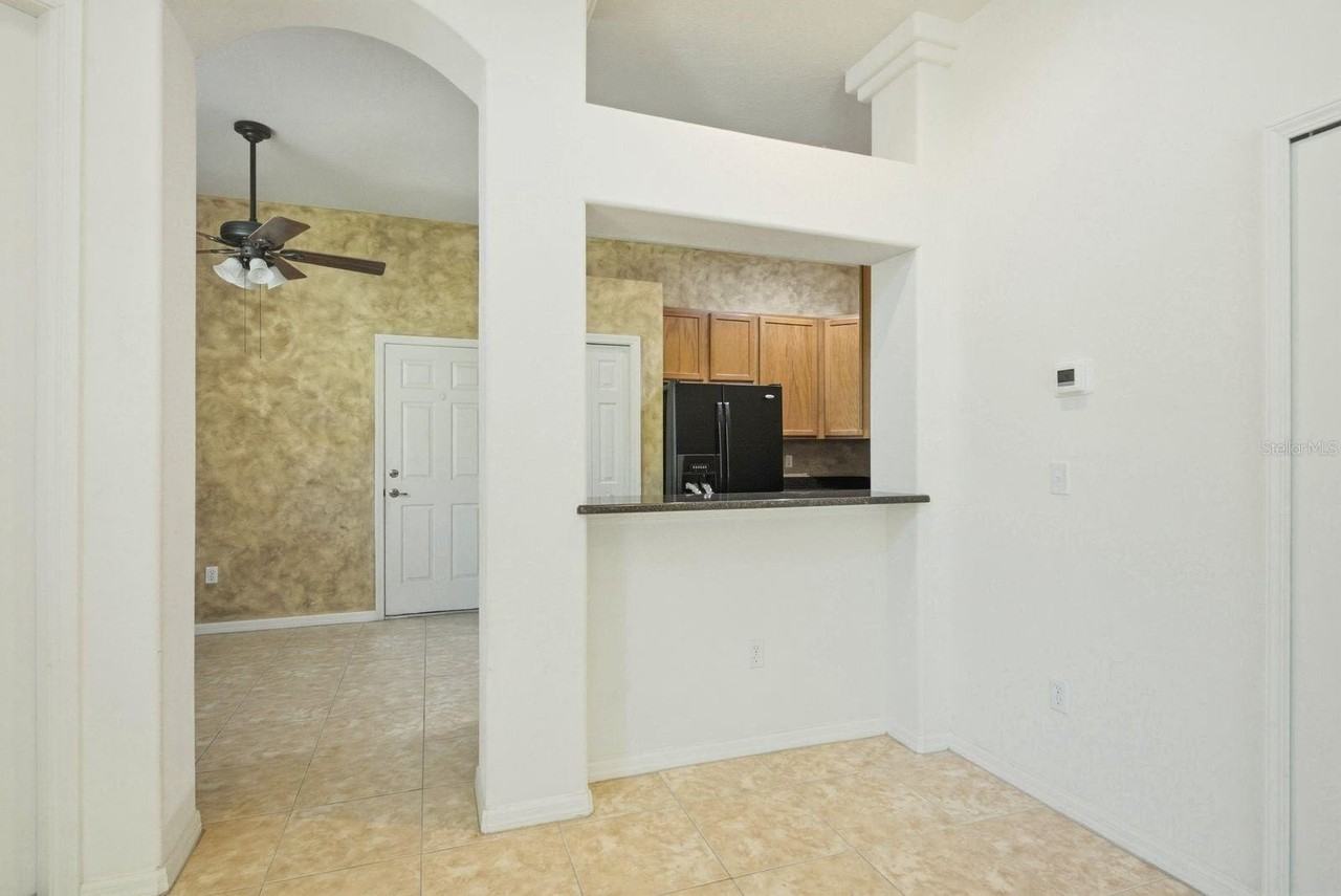 1405 Ridge Ter - Photo 7 of 29