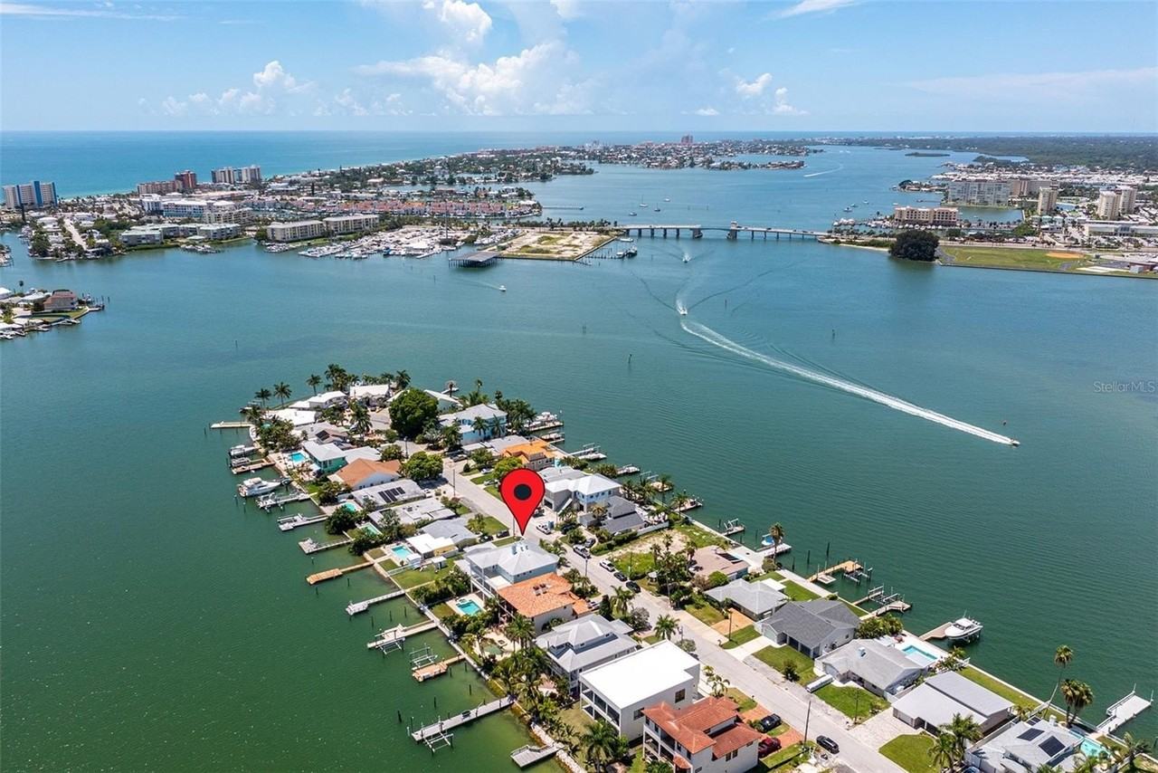 821 Bay Point Dr