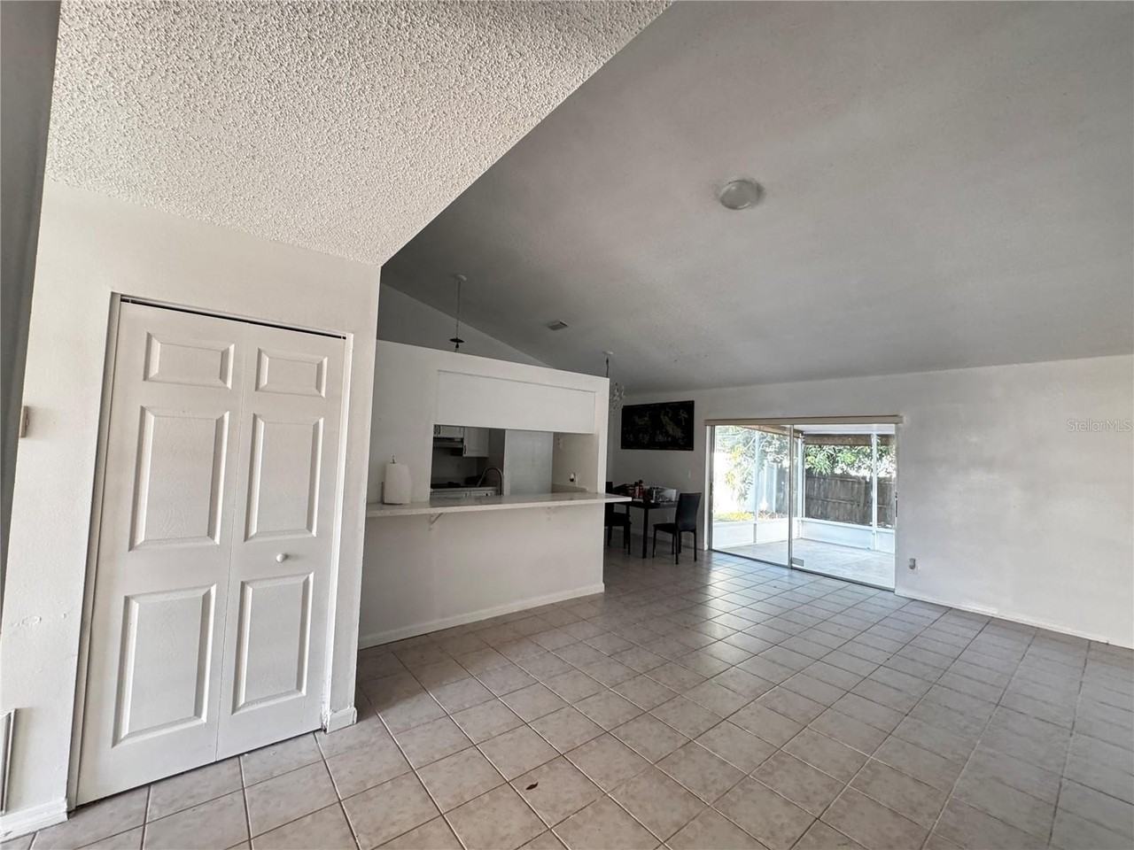 9213 Camino Villa Blvd - Photo 3 of 15