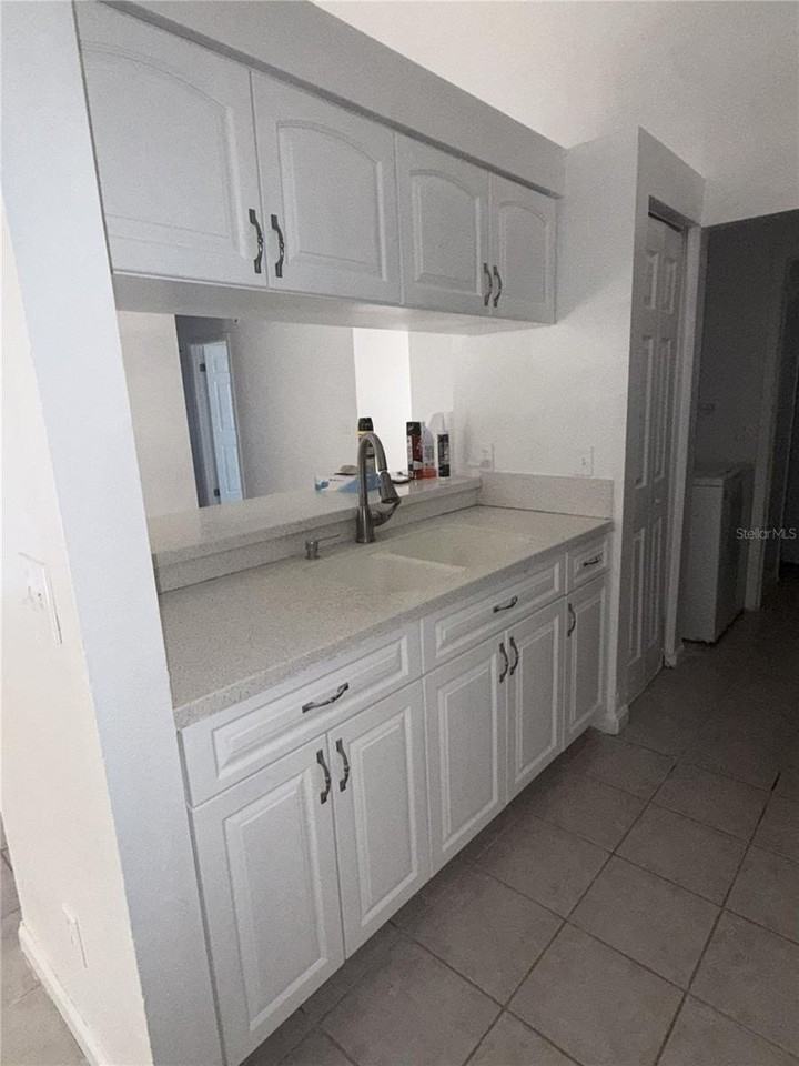 9213 Camino Villa Blvd - Photo 4 of 15