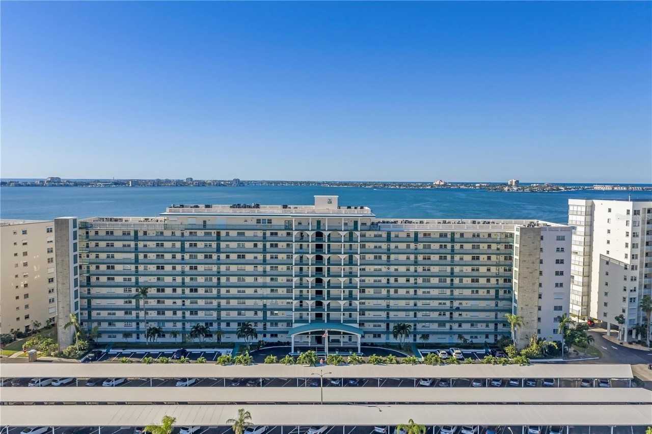 6020 Shore Blvd S #712