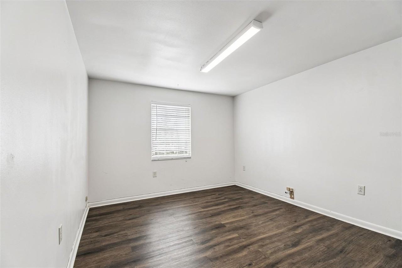 855 E Brandon Blvd - Photo 7 of 16