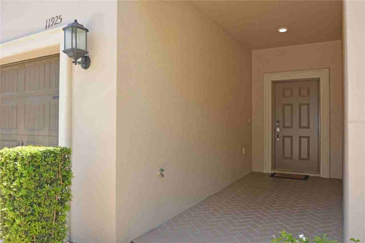 11925 Greengate Dr - Photo 2 of 47