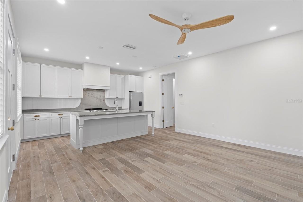 1623 31st Ave N - Photo 6 of 32