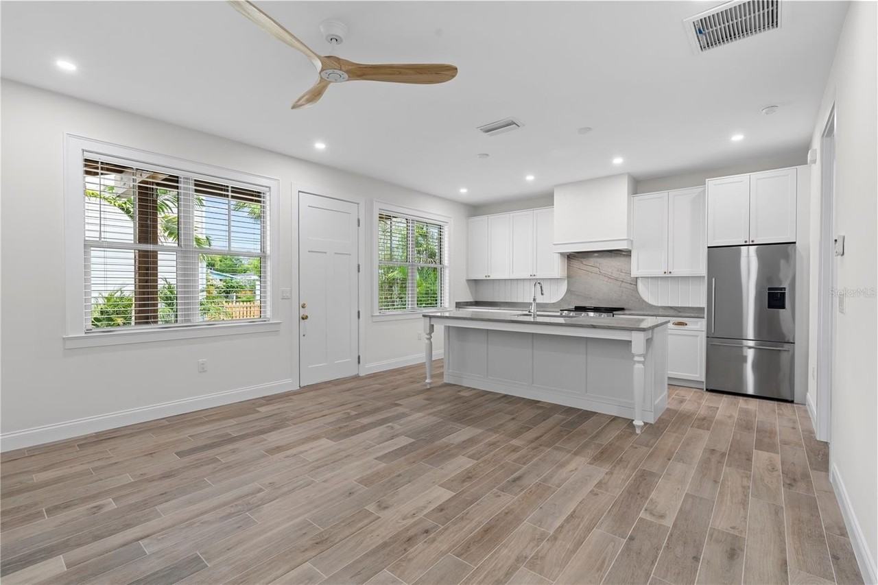 1623 31st Ave N - Photo 7 of 32