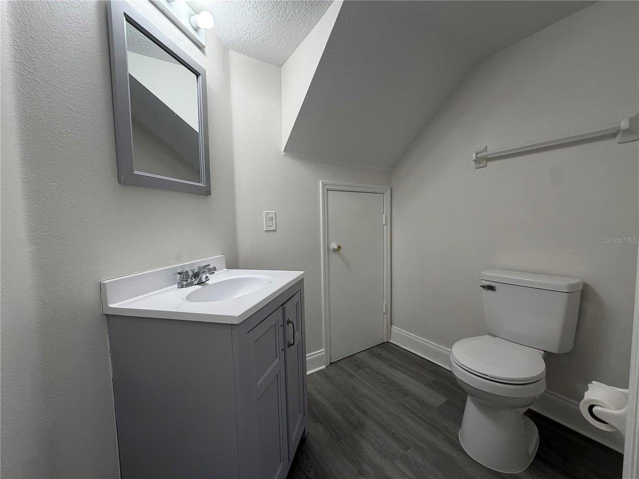 4105 Waterside Island Ct - Photo 6 of 18