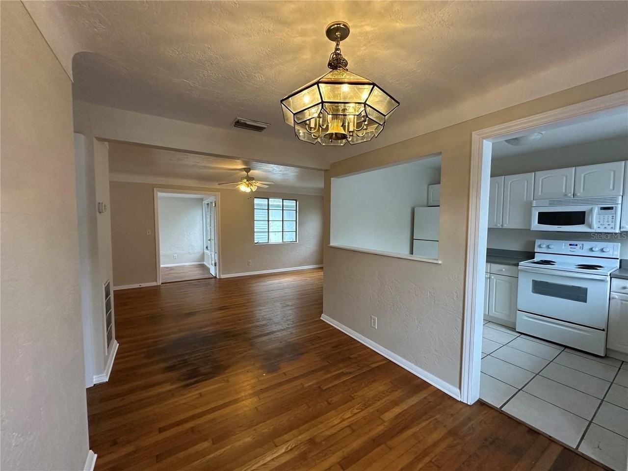 4526 6th Ave N - Photo 4 of 21
