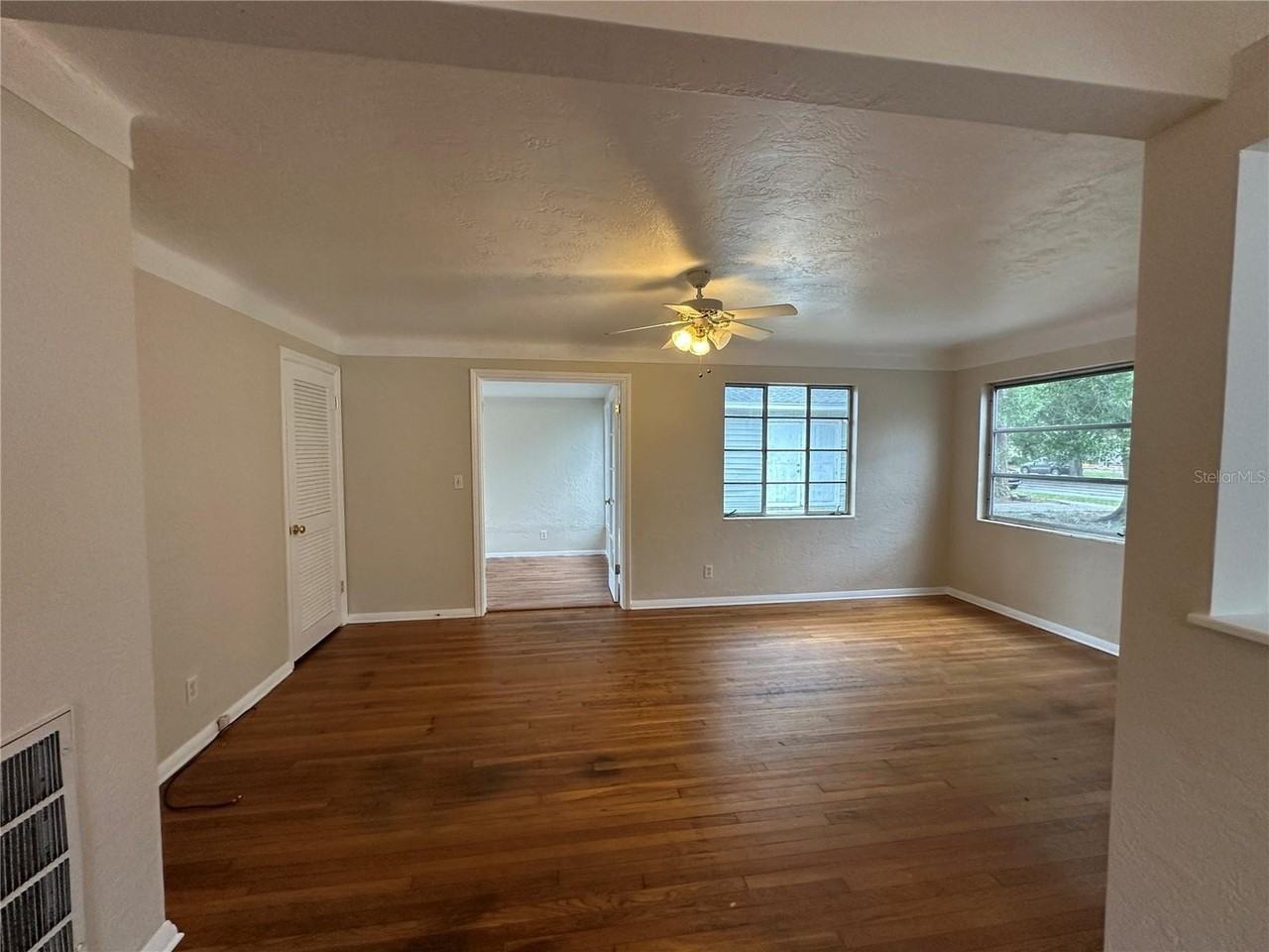 4526 6th Ave N - Photo 5 of 21