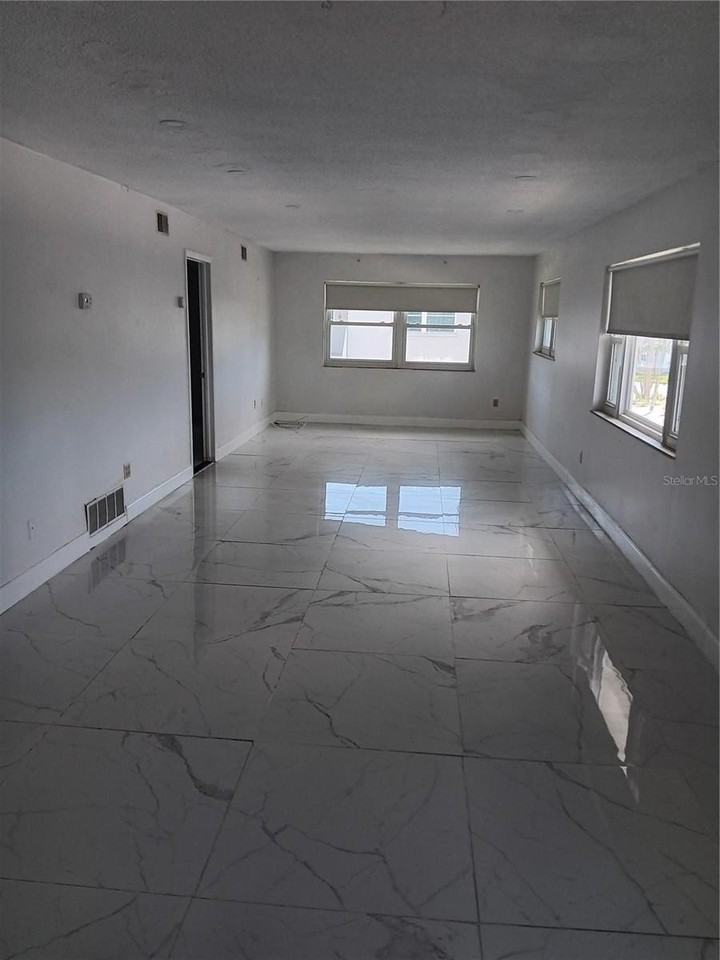 5287 81st St N #26 - Photo 2 of 8