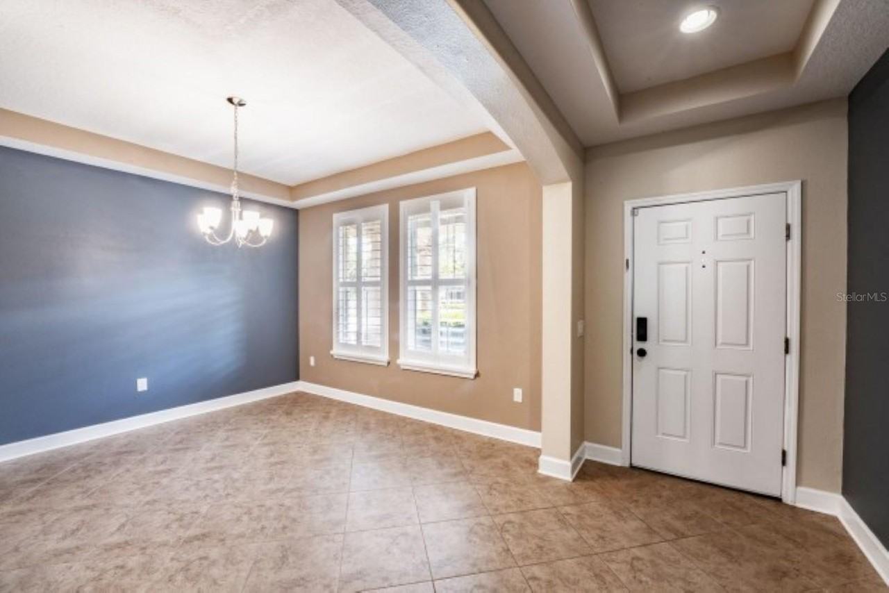 1038 Ketzal Dr - Photo 6 of 32