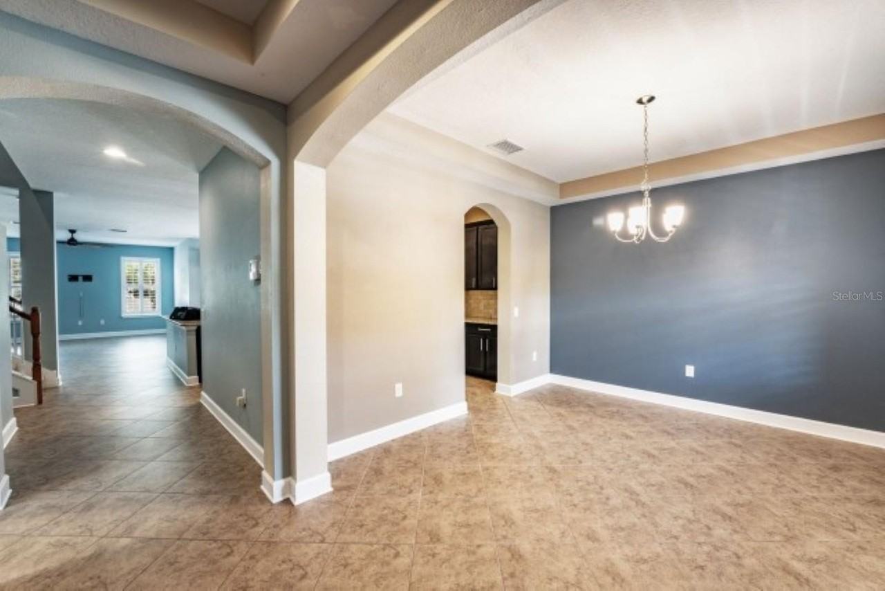 1038 Ketzal Dr - Photo 7 of 32