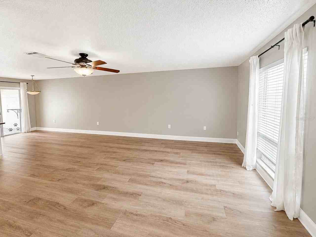11905 Cypress Vis - Photo 5 of 37