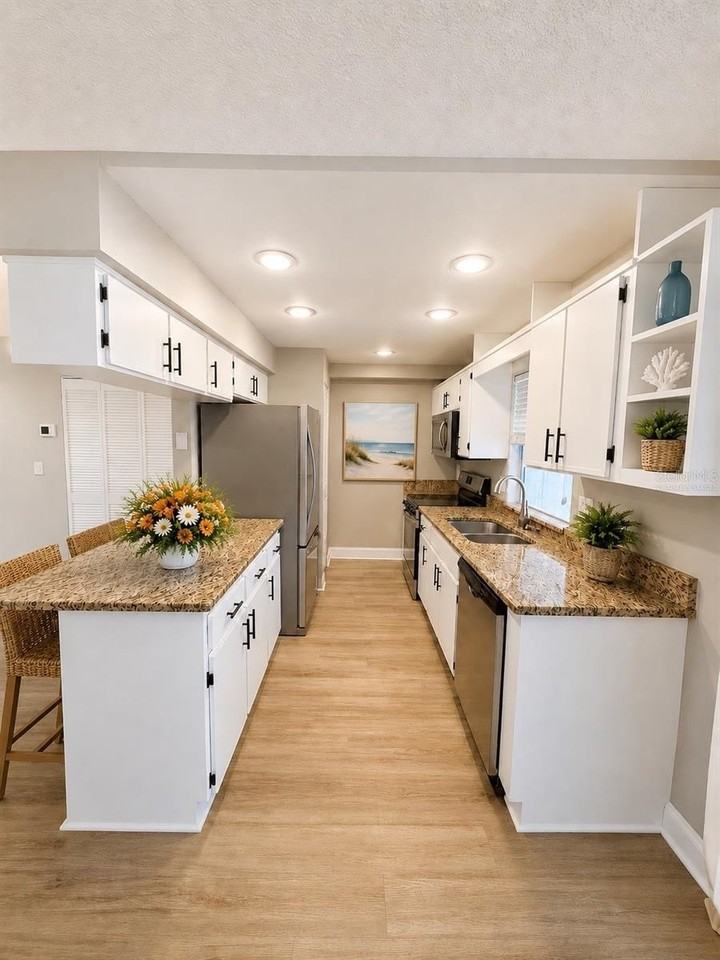 11905 Cypress Vis - Photo 7 of 37