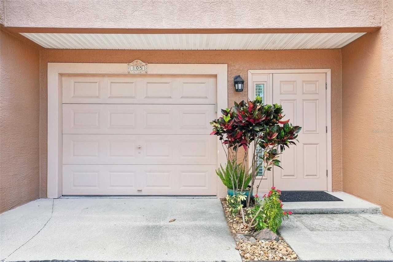 637 Pinellas Bayway S #105 - Photo 3 of 50