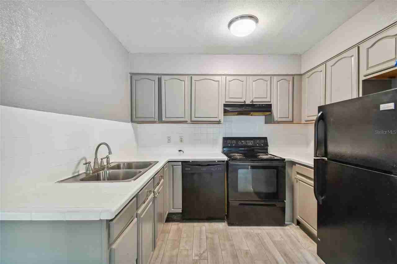 1921 W State St - Photo 7 of 38