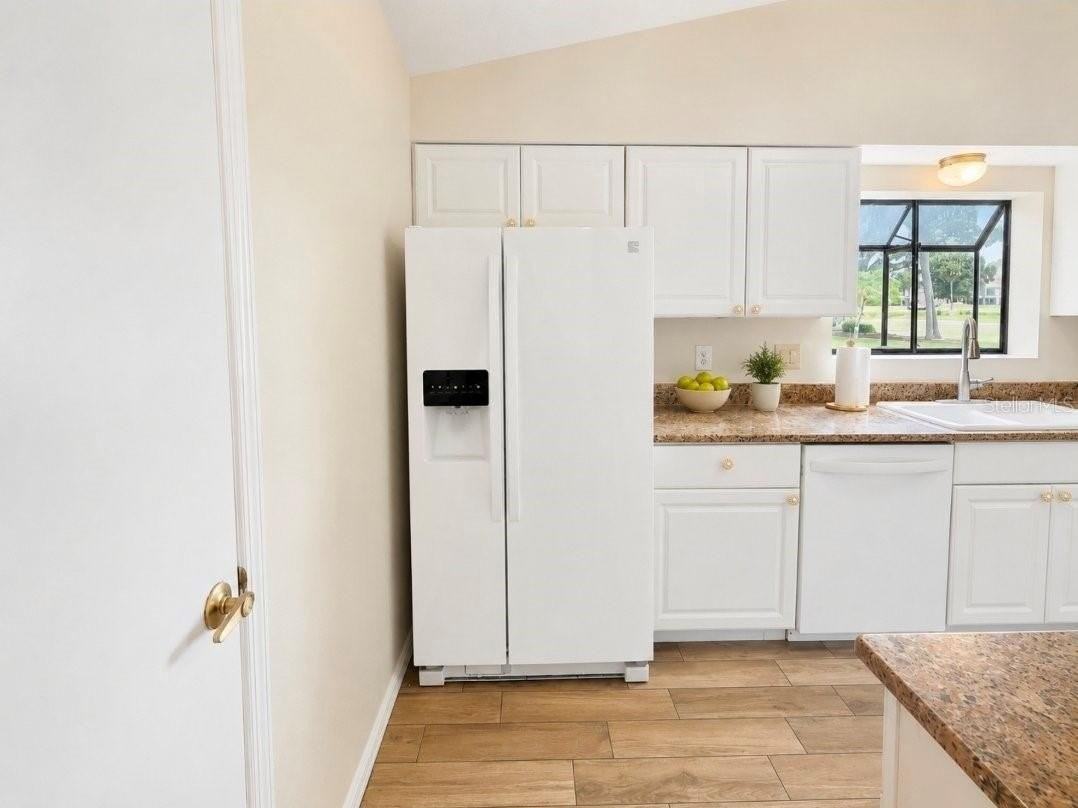 1203 Saxony Cir #A - Photo 4 of 18