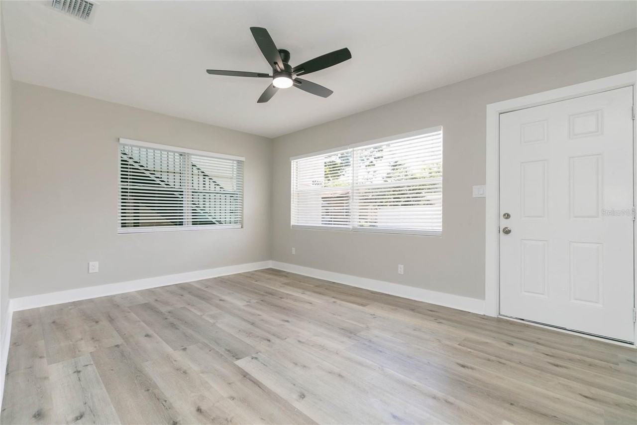 2600 52nd Ave N #B - Photo 2 of 15