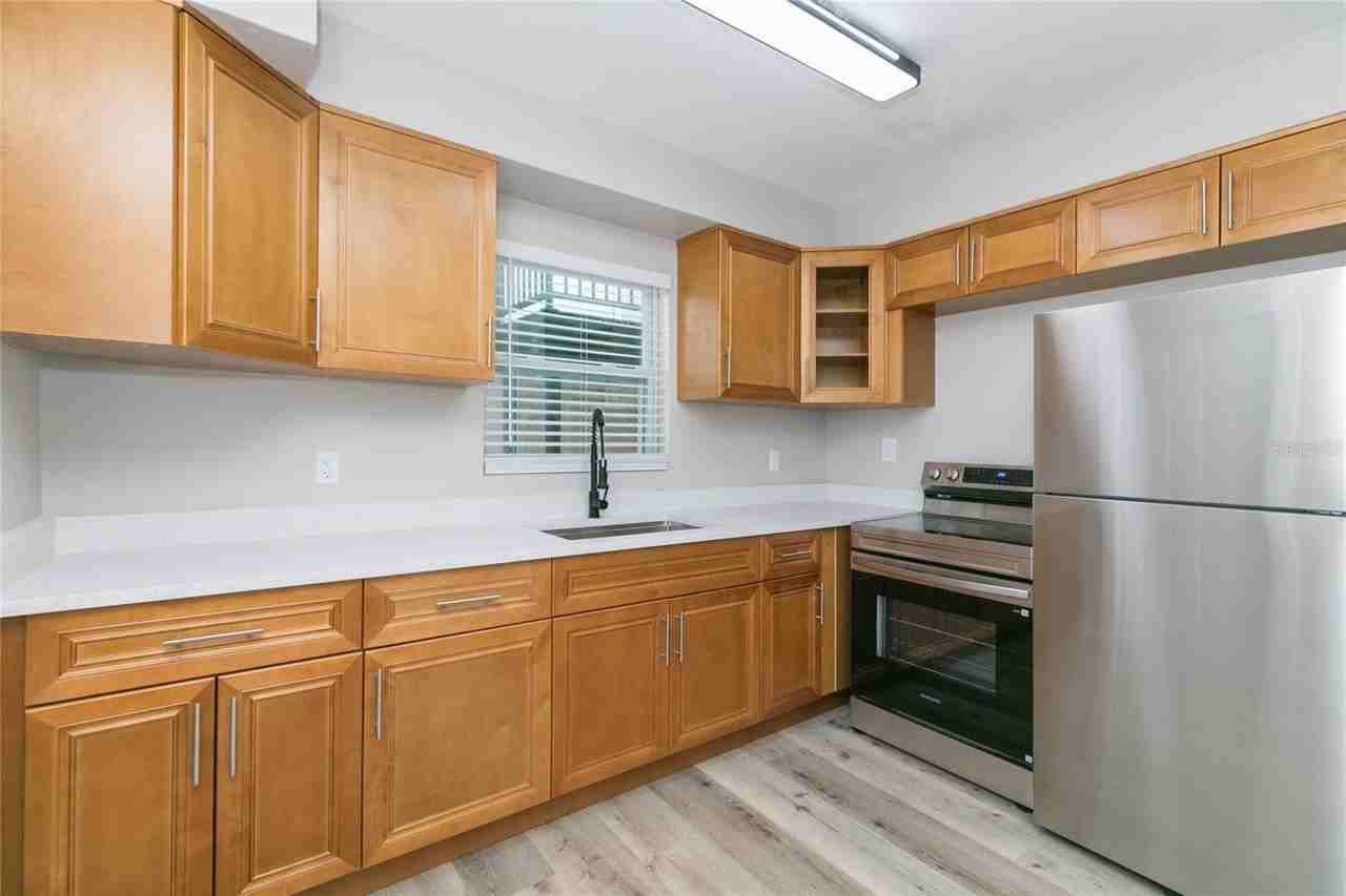 2600 52nd Ave N #B - Photo 5 of 15