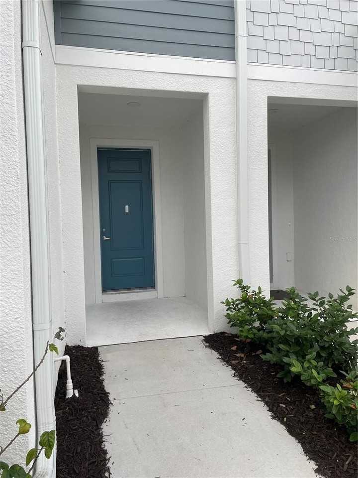 8443 Canyon Creek Trl - Photo 3 of 25