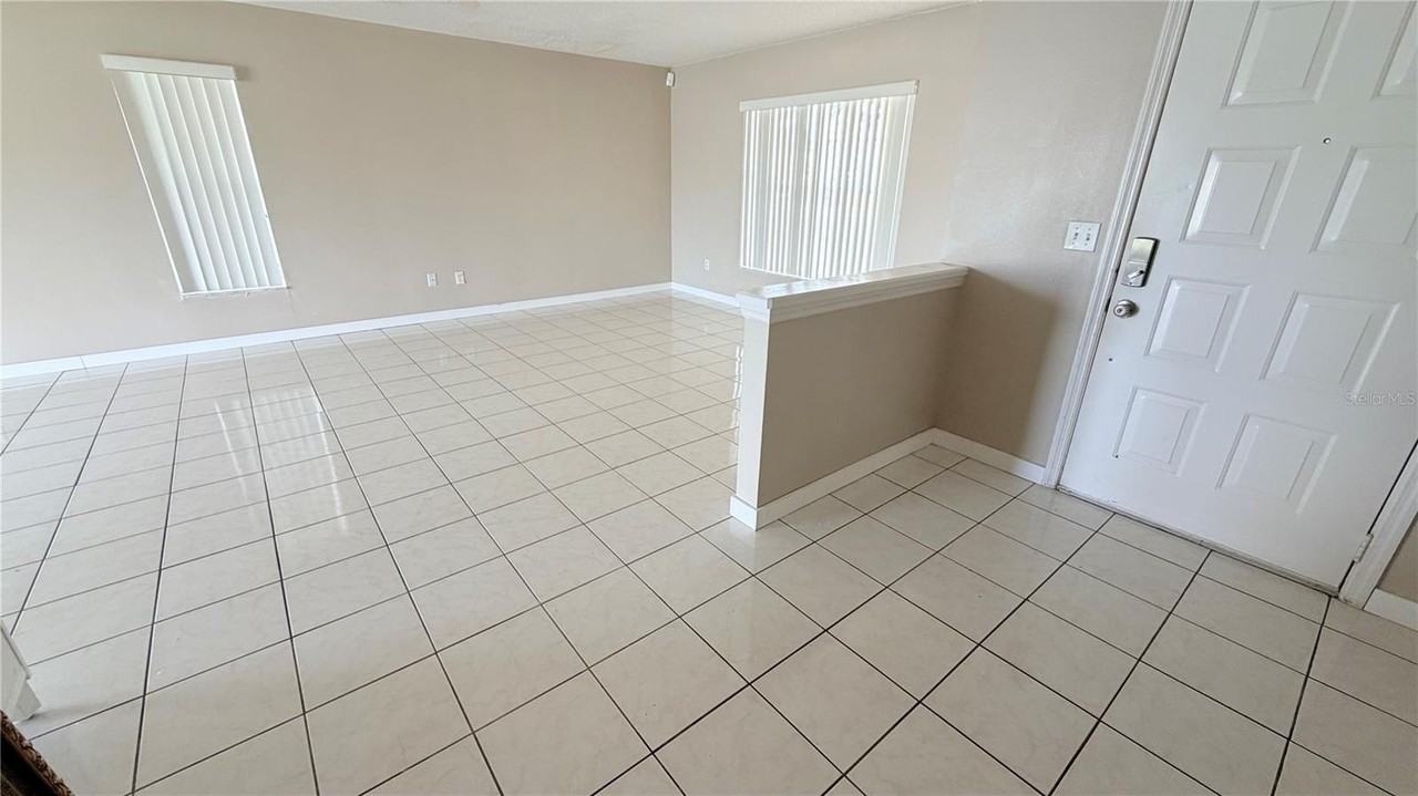 3113 Fairfield Dr - Photo 3 of 13