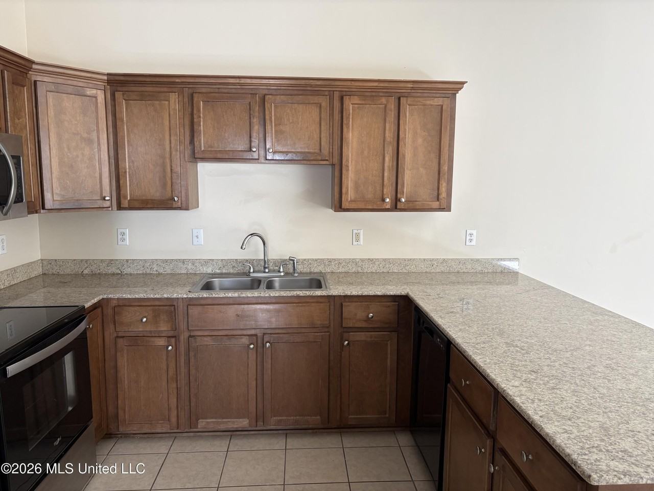 114 Earle Taylor Ln - Photo 6 of 15