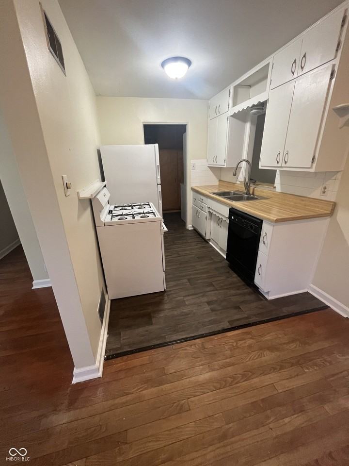 1126 Allison Ave - Photo 5 of 13