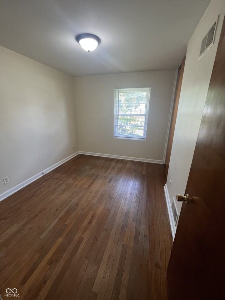 1126 Allison Ave - Photo 7 of 13