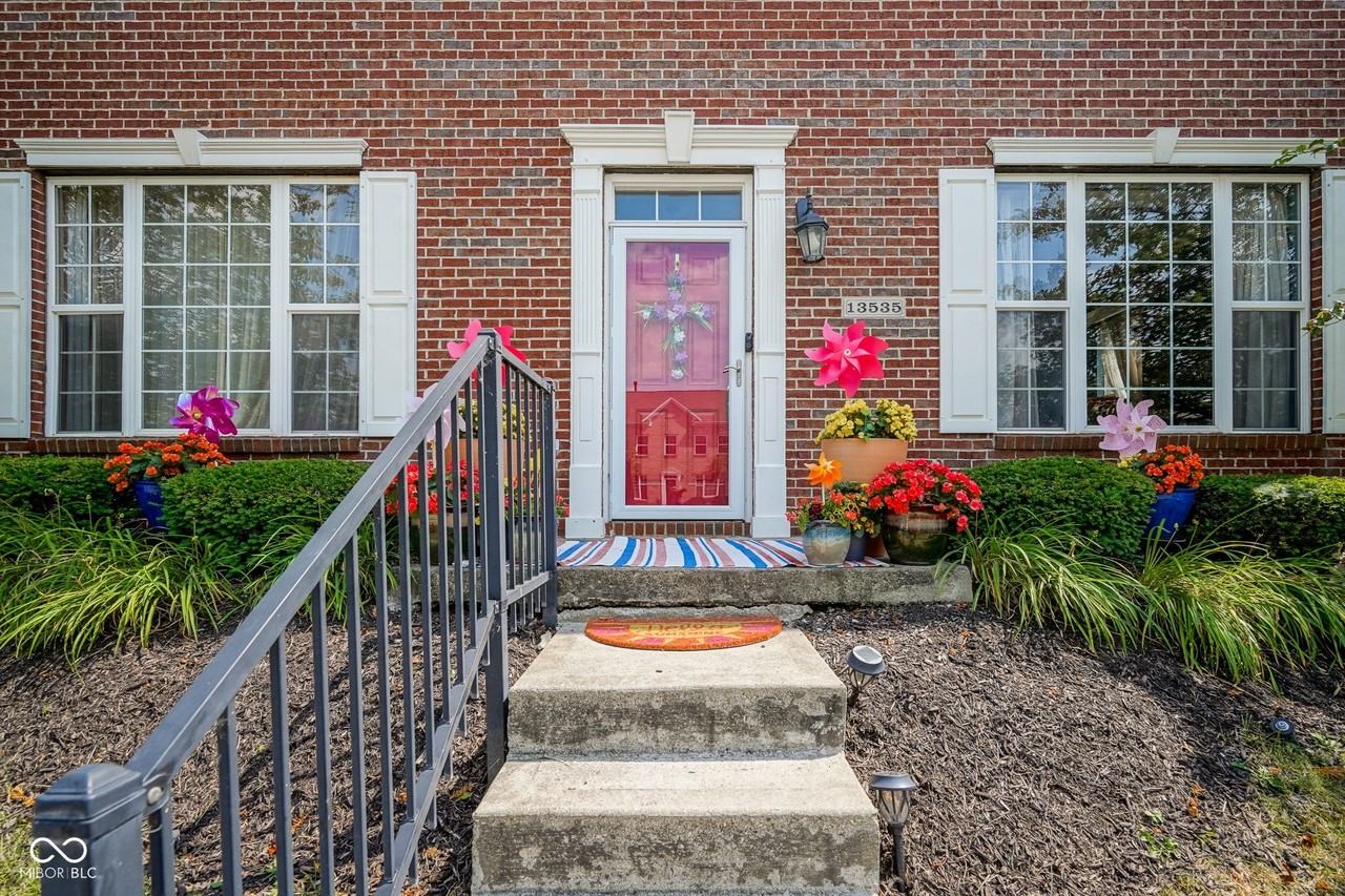 13535 Molique Blvd - Photo 3 of 44
