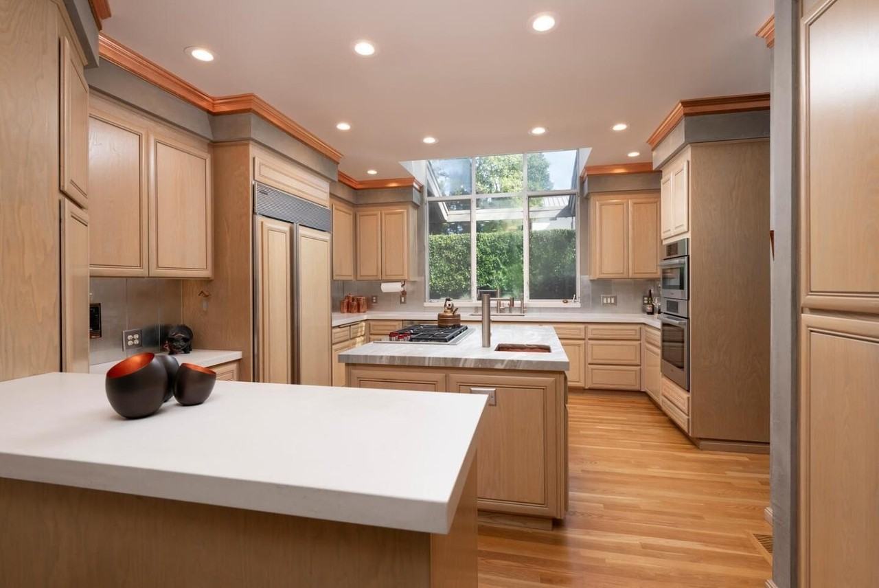 1162 Barroilhet Dr - Photo 3 of 8
