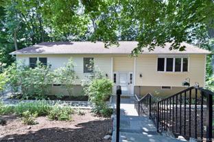 32 Springwood Ave - Photo 1 of 1