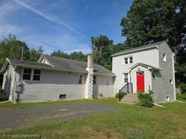 featured image of 34 Red Barn Rd